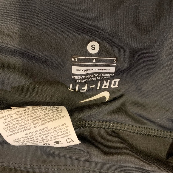 dark grey nike shorts - Picture 3 of 3